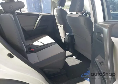 2015 Toyota Rav4 Le z USA, uszkodzony, nr VIN JTMZFREV7FJ053277